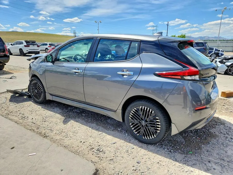 2024 NISSAN LEAF SV PLUS  