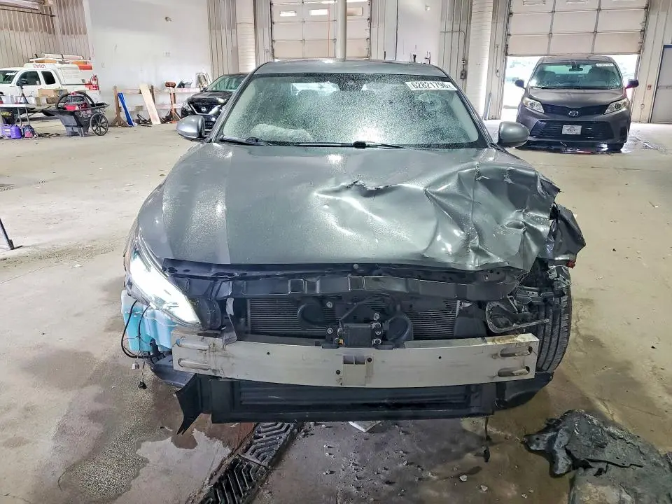 2019 NISSAN ALTIMA SV  