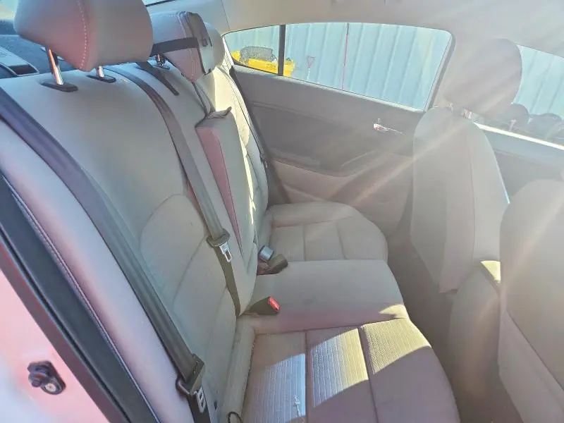2016 KIA FORTE LX  