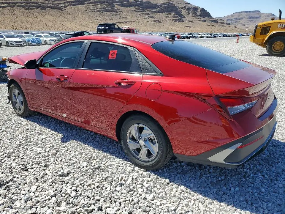 2025 HYUNDAI ELANTRA SE  