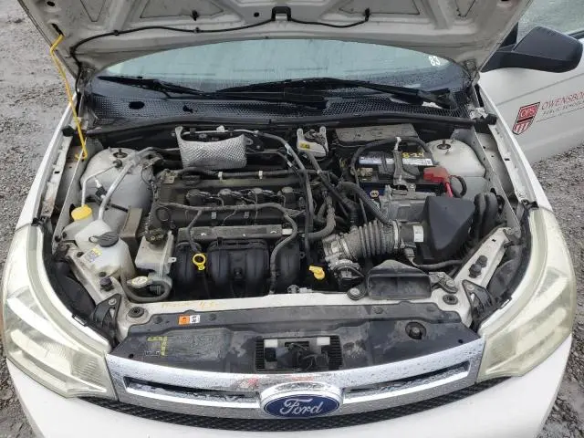 2010 FORD FOCUS SE  
