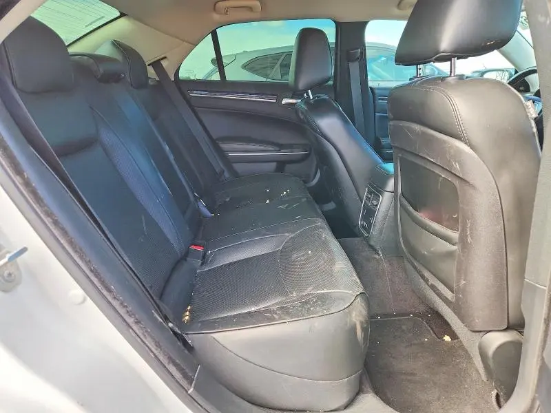 2019 CHRYSLER 300 LIMITED  
