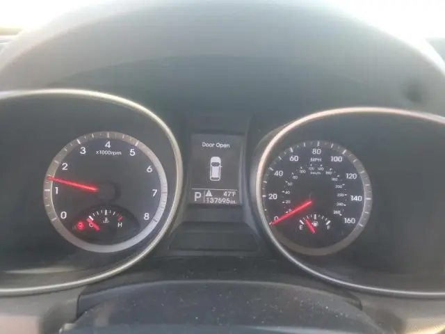 2016 HYUNDAI SANTA FE SE  