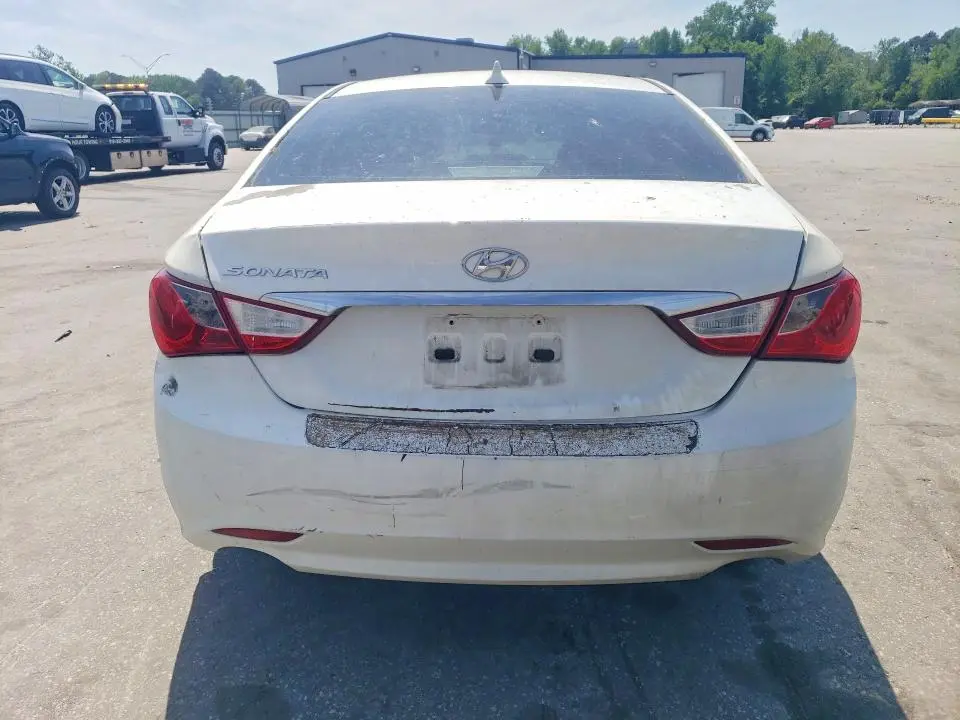 2011 HYUNDAI SONATA GLS  
