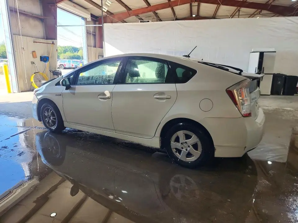 2011 TOYOTA PRIUS TWO  