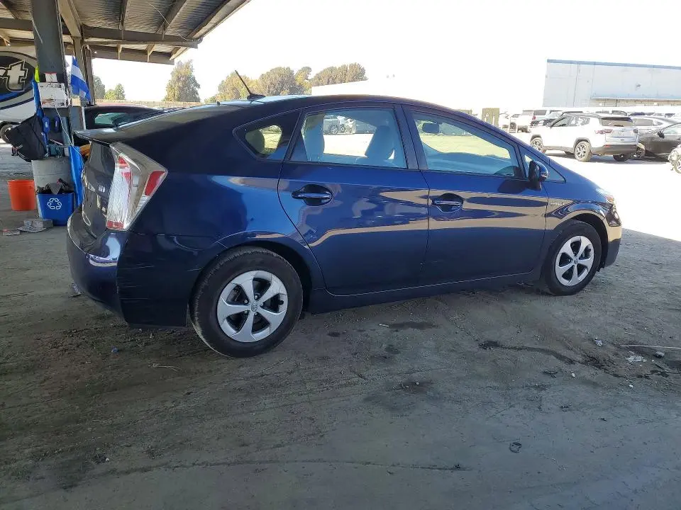 2015 TOYOTA PRIUS FOUR  