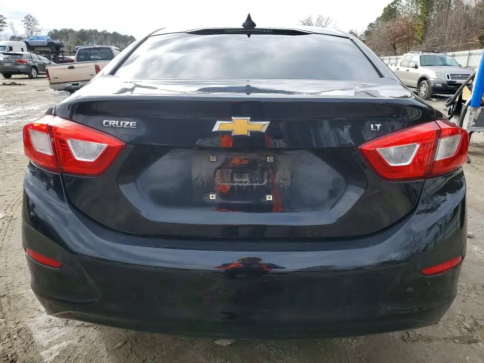 2018 CHEVROLET CRUZE LT  