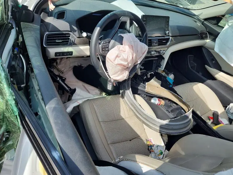 2019 HONDA ACCORD TOURING HYBRID  