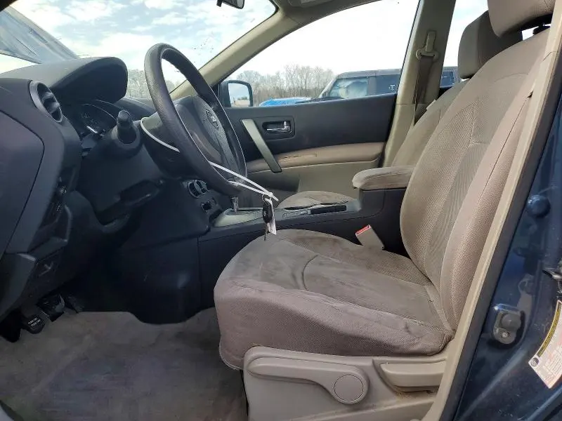 2013 NISSAN ROGUE S  