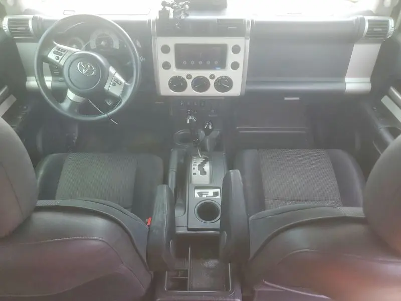 2011 TOYOTA FJ CRUISER BASE  