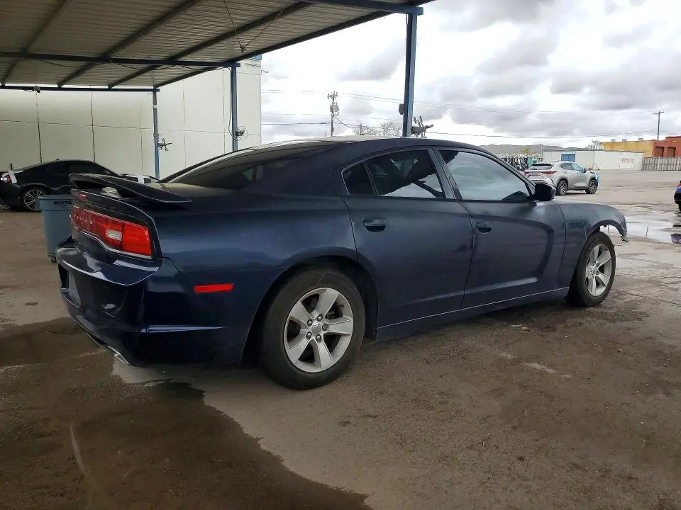 2013 DODGE CHARGER SE  