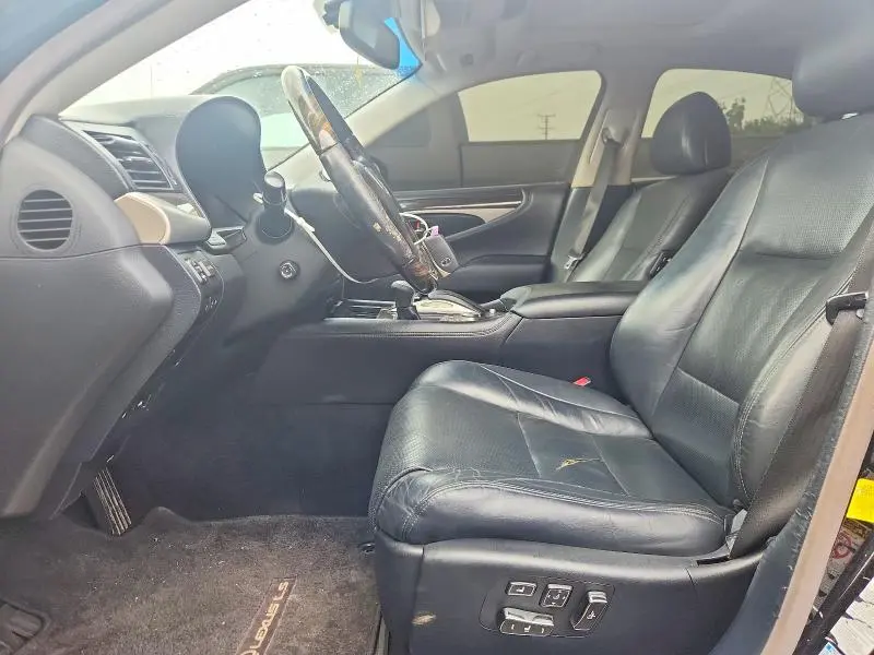 2016 LEXUS LS 460  