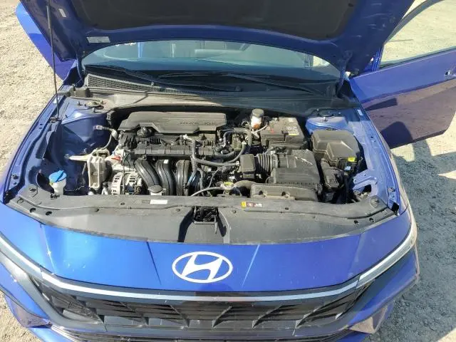 2024 HYUNDAI ELANTRA SEL  