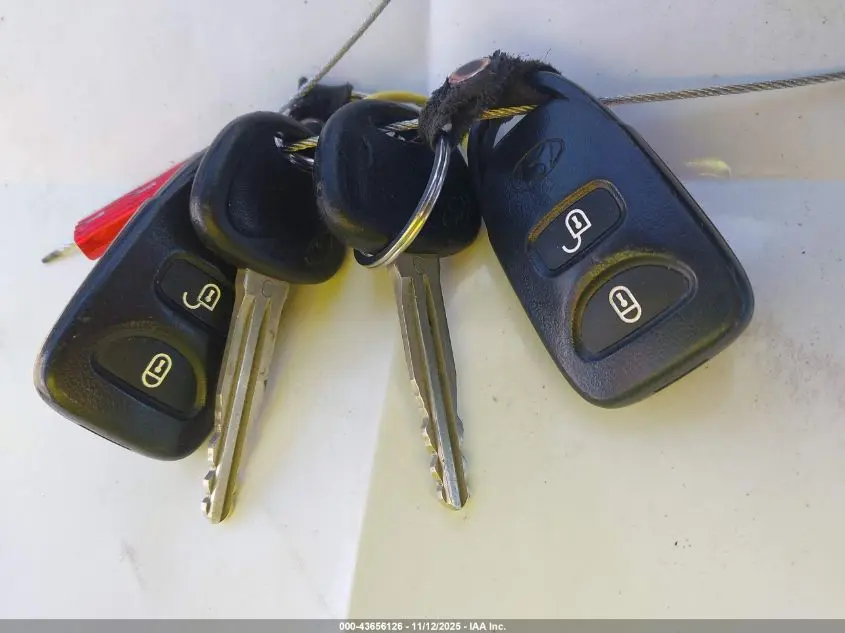 2010 HYUNDAI SANTA FE GLS