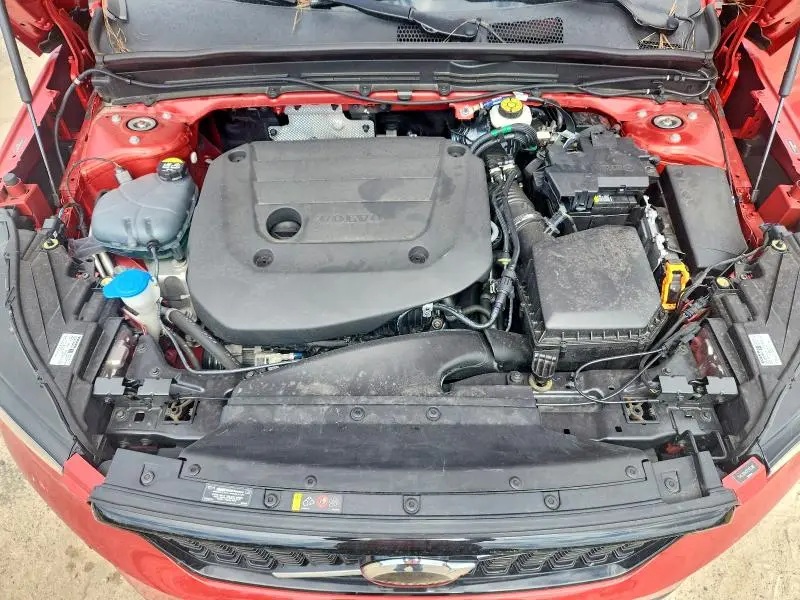2023 VOLVO XC40 PLUS  