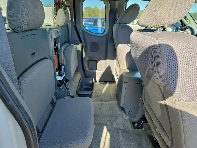 2016 NISSAN FRONTIER S  