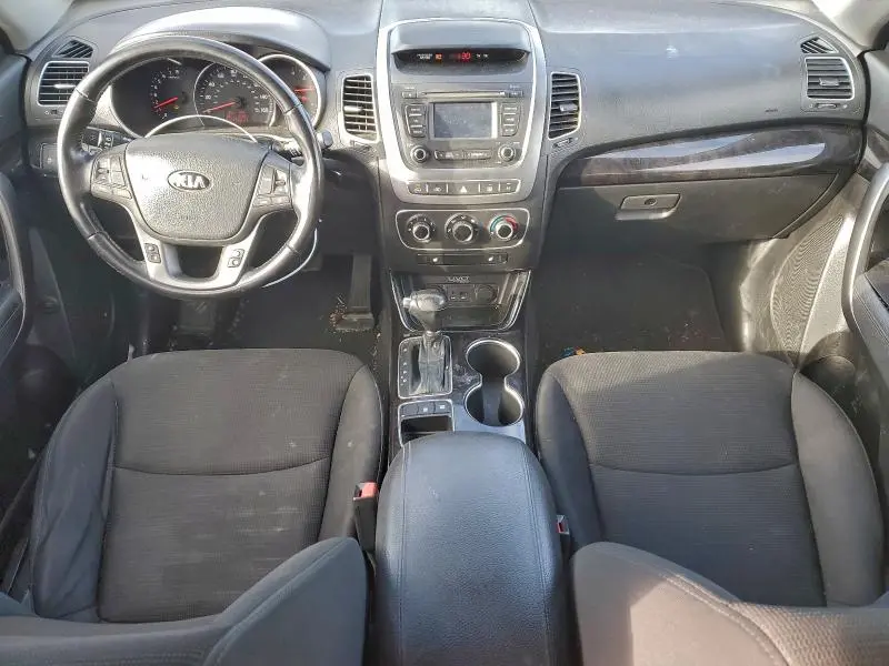 2014 KIA SORENTO LX  