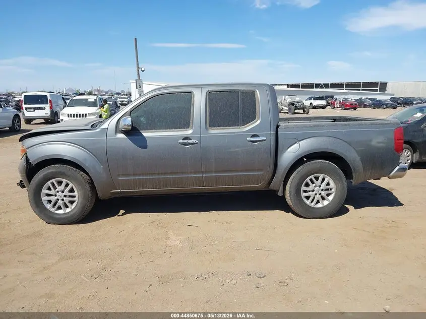 2017 NISSAN FRONTIER SV