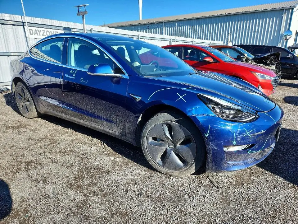 2018 TESLA MODEL 3   