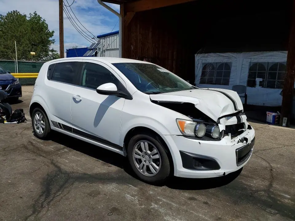 2015 CHEVROLET SONIC LT  