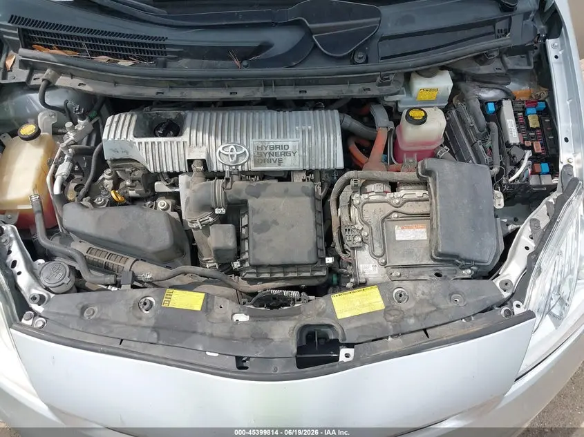 2013 TOYOTA PRIUS TWO