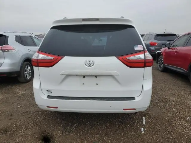 2015 TOYOTA SIENNA LE  