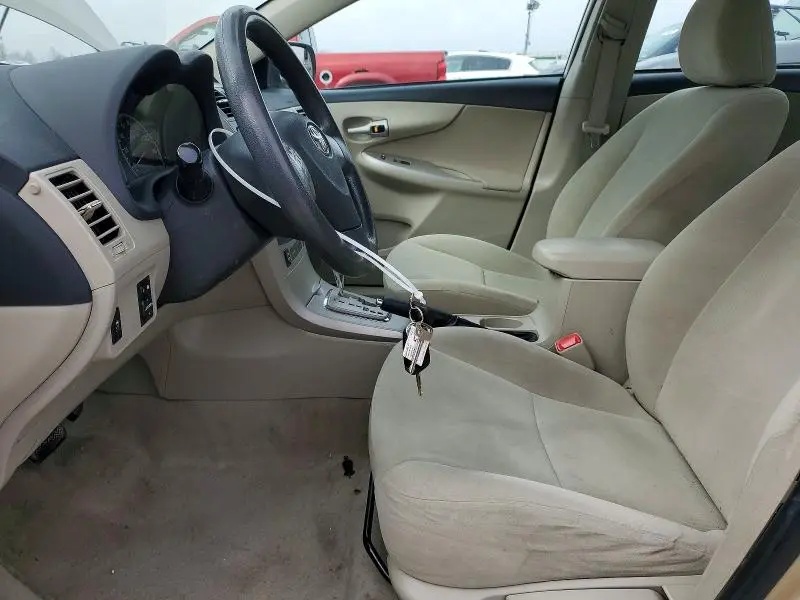 2012 TOYOTA COROLLA LE  
