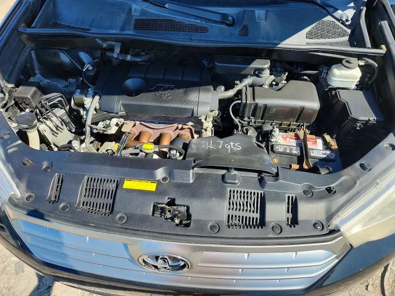 2012 TOYOTA HIGHLANDER BASE  