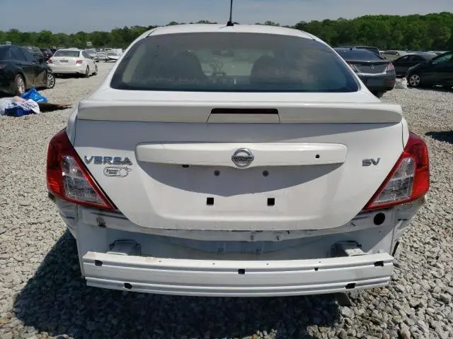 2019 NISSAN VERSA S  