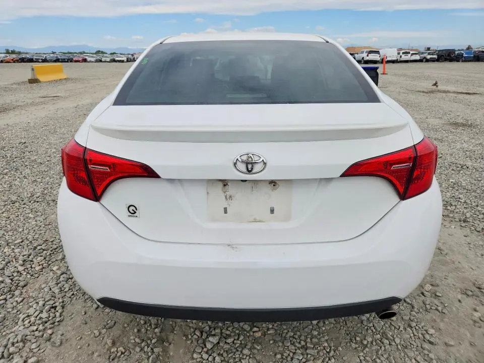 2019 TOYOTA COROLLA SE  