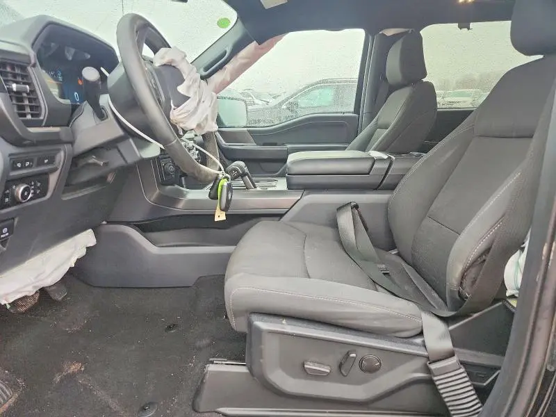 2024 FORD F150 XLT  