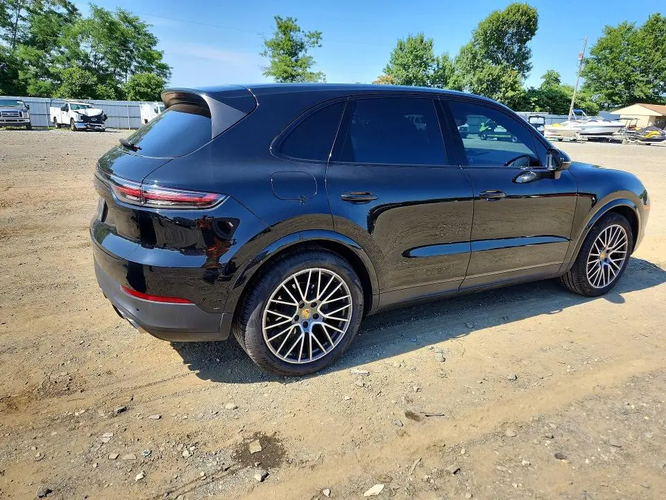 2019 PORSCHE CAYENNE S  