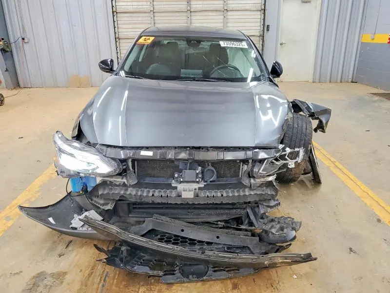 2021 NISSAN ALTIMA SR  