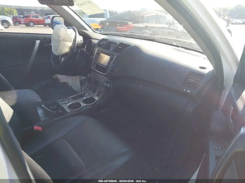 2013 TOYOTA HIGHLANDER SE V6