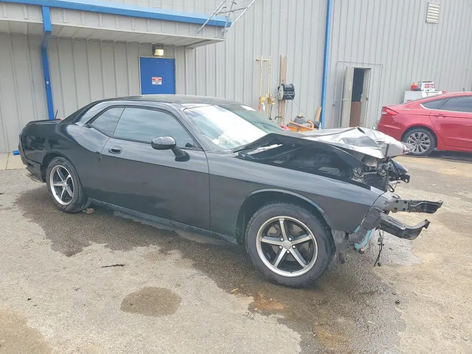 2010 DODGE CHALLENGER SE  