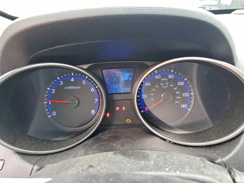 2011 HYUNDAI TUCSON GLS  