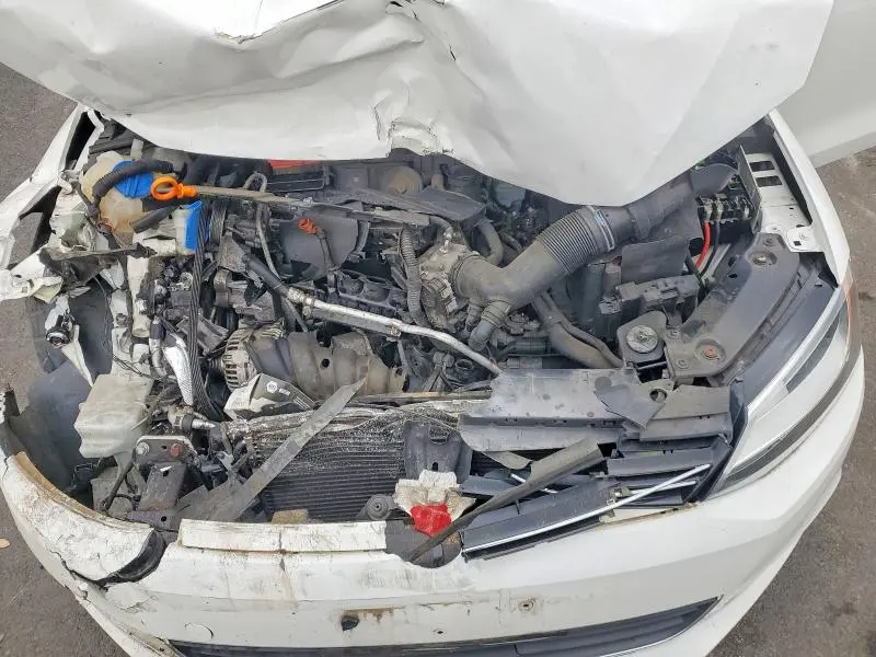 2013 VOLKSWAGEN JETTA SE  