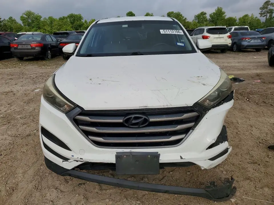 2016 HYUNDAI TUCSON SE  