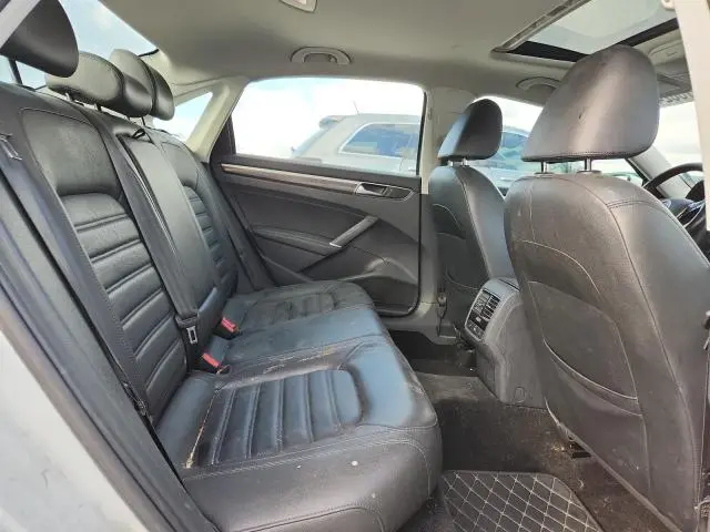 2017 VOLKSWAGEN PASSAT SEL PREMIUM