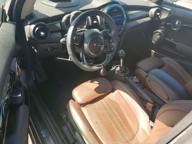 2019 MINI COOPER S  