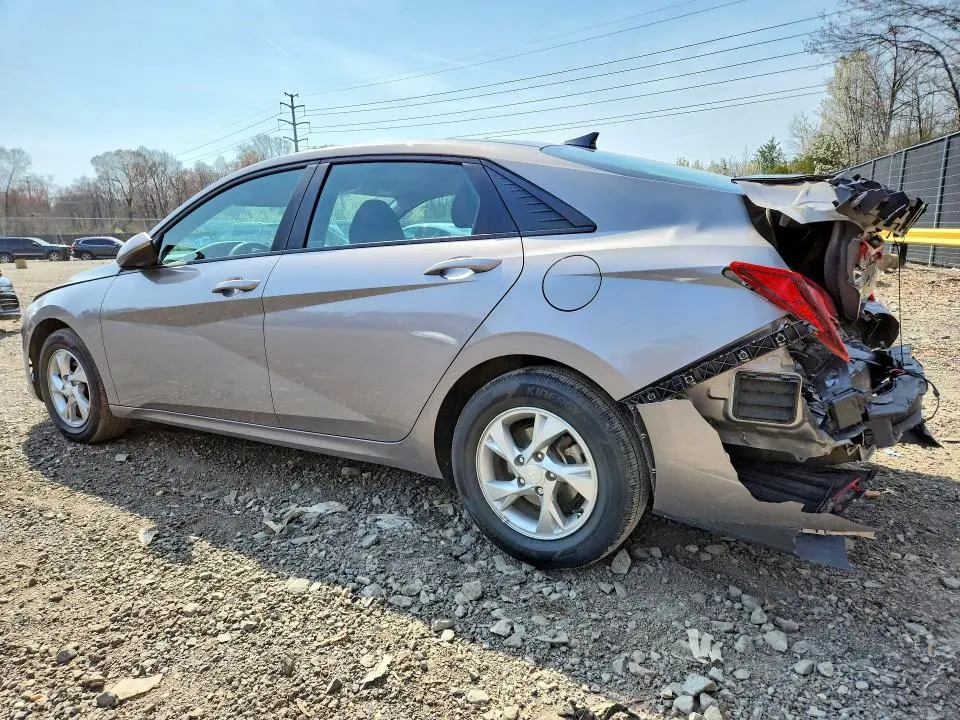 2023 HYUNDAI ELANTRA SE  