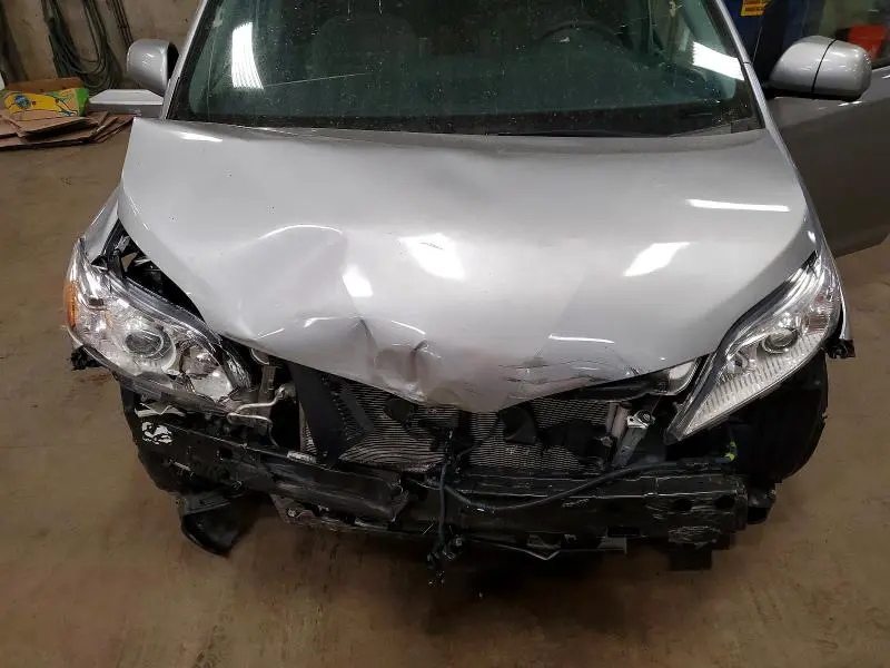 2019 TOYOTA SIENNA LE 8-PASSENGER  
