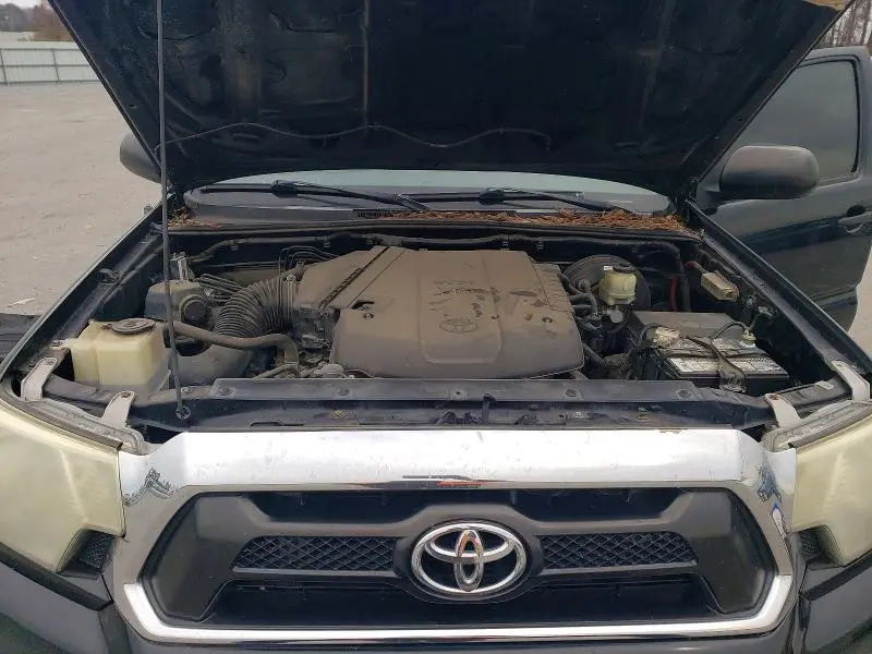 2015 TOYOTA TACOMA V6  