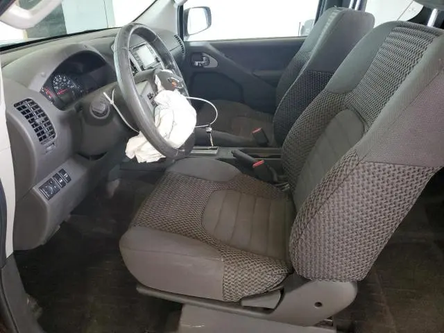 2017 NISSAN FRONTIER SV  