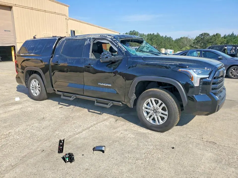 2025 TOYOTA TUNDRA SR5  