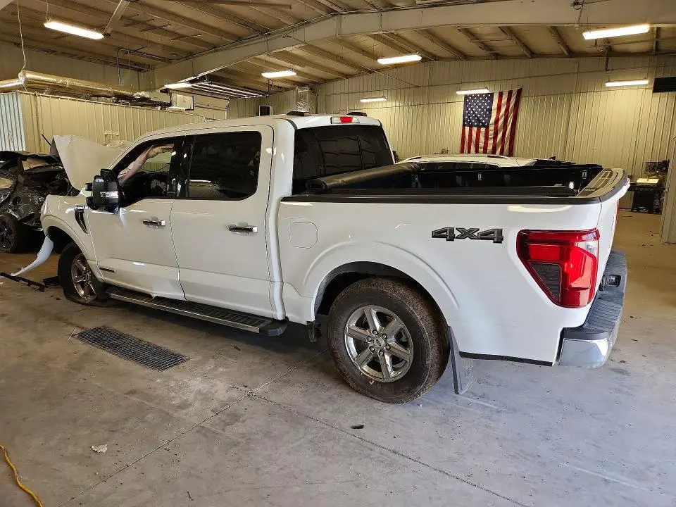 2025 FORD F150 XLT  