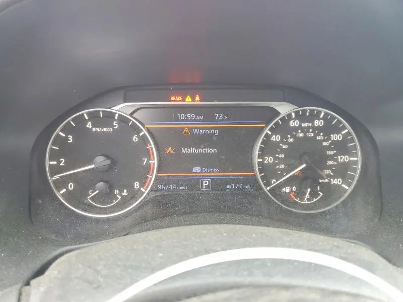 2021 NISSAN ALTIMA SR  