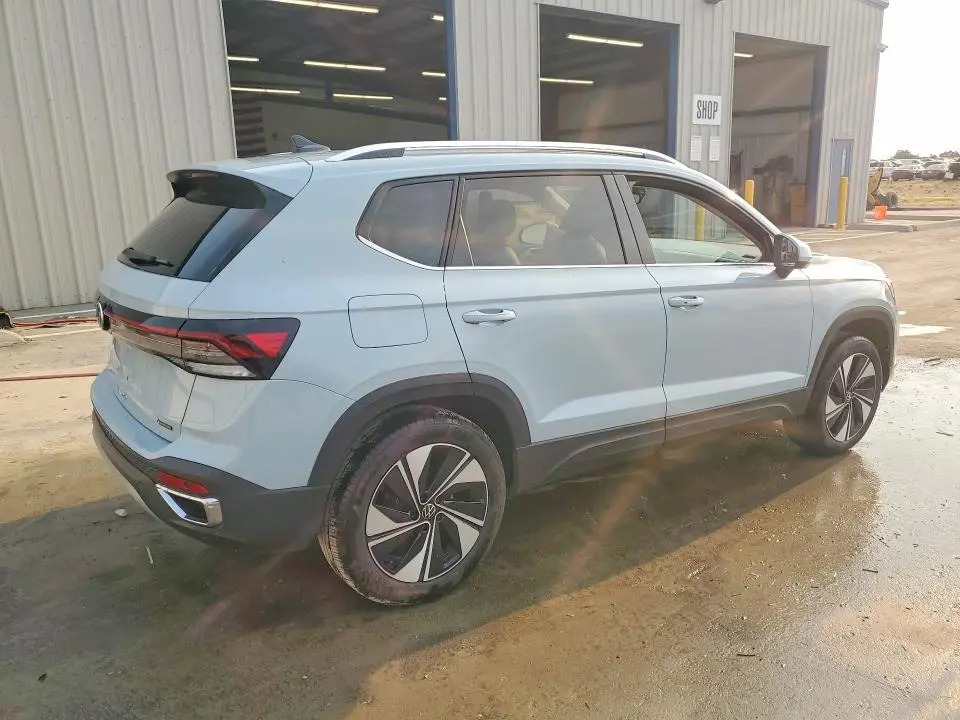 2025 VOLKSWAGEN TAOS SE  