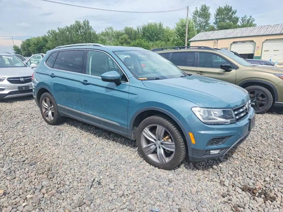 2021 VOLKSWAGEN TIGUAN SE  