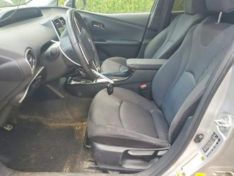 2016 TOYOTA PRIUS THREE  